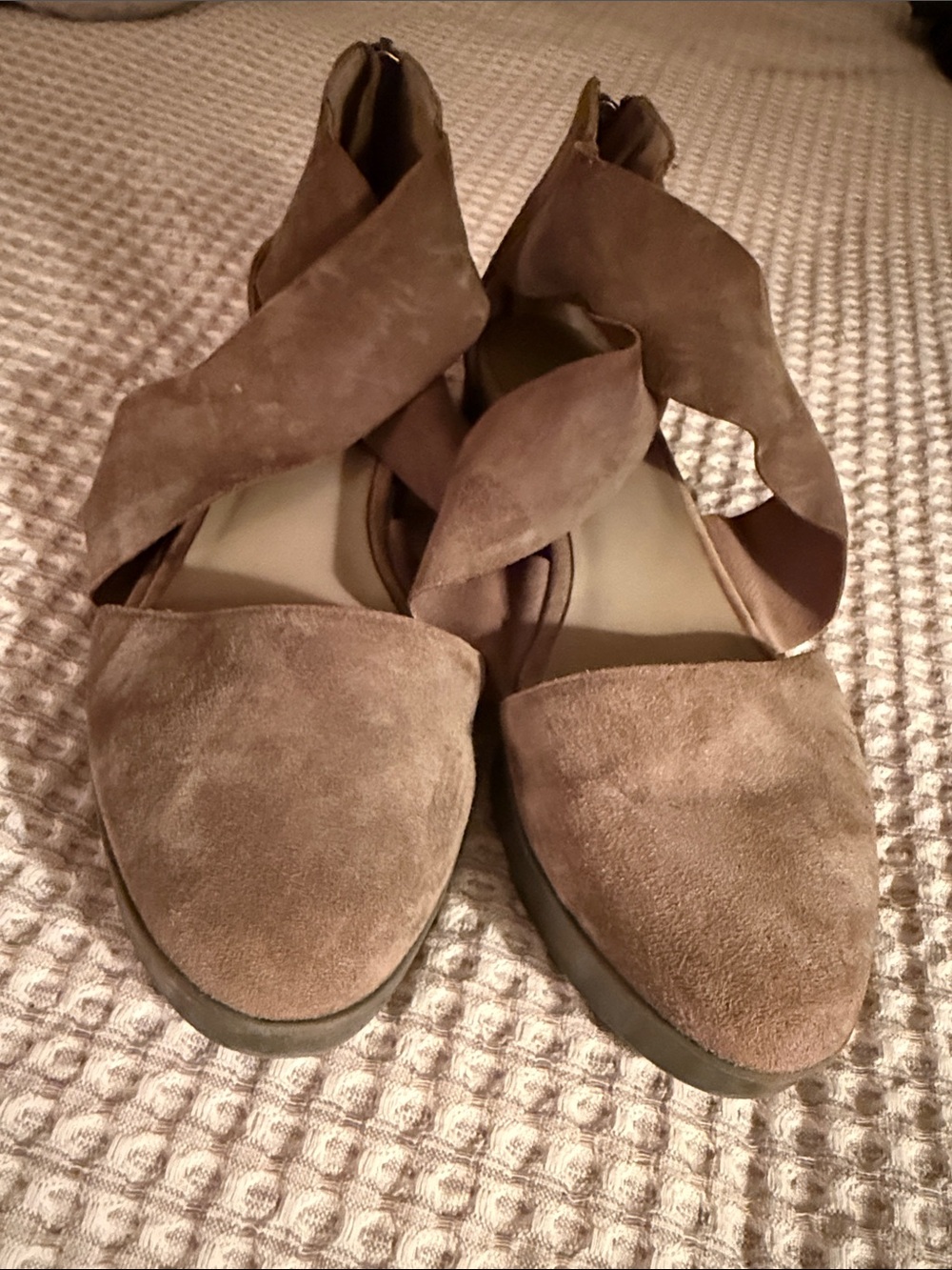 Women’s Suede Cross-Strap Flats in Brown by Eileen Fisher size 7